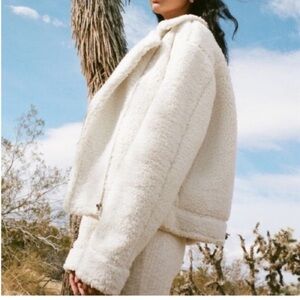 Urban Outfitters Off-White creamy soft Teddy Jacket large